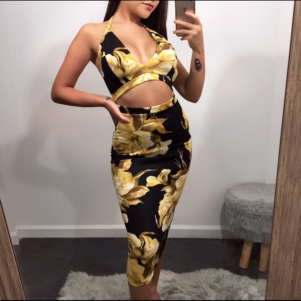 TWO LEFT Lindsay Floral Cutout Midi